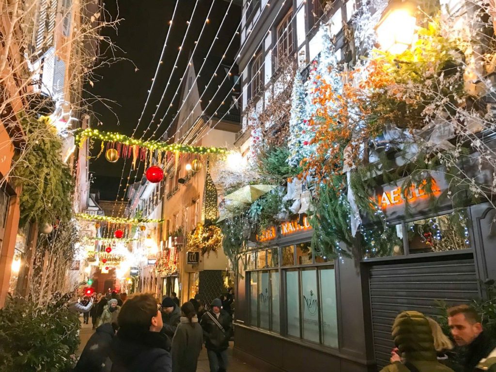 Christmas market decorations strasbourg