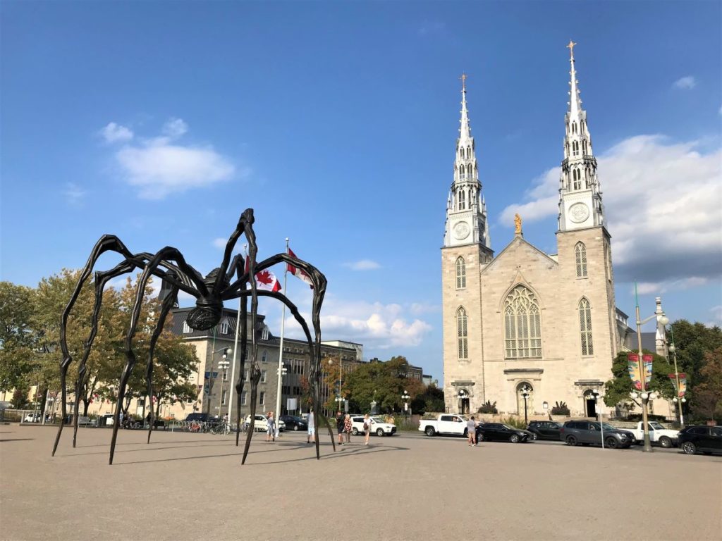 Maman Statue National Gallery of Canada