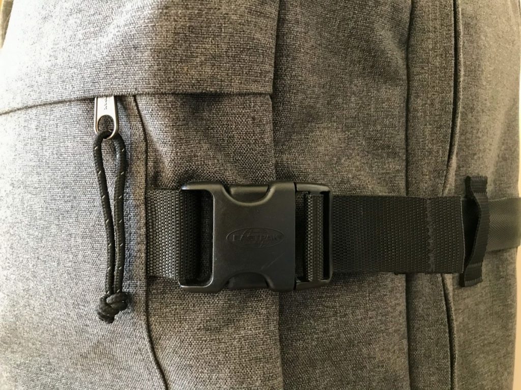 eastpak tranverz compression straps