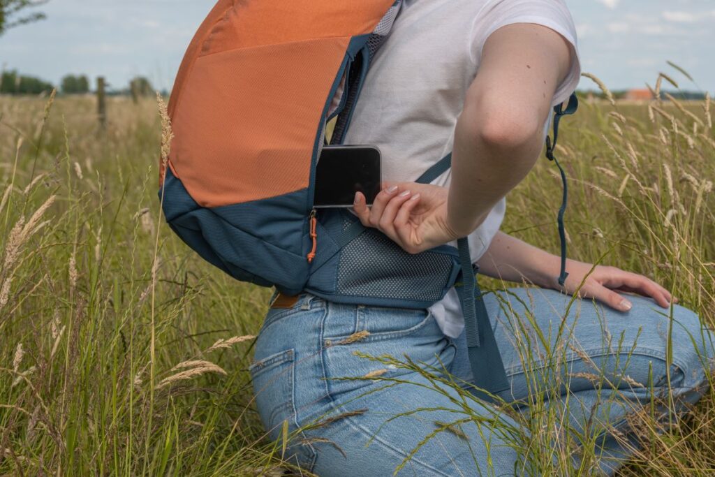 phone pocket deuter AC Lite
