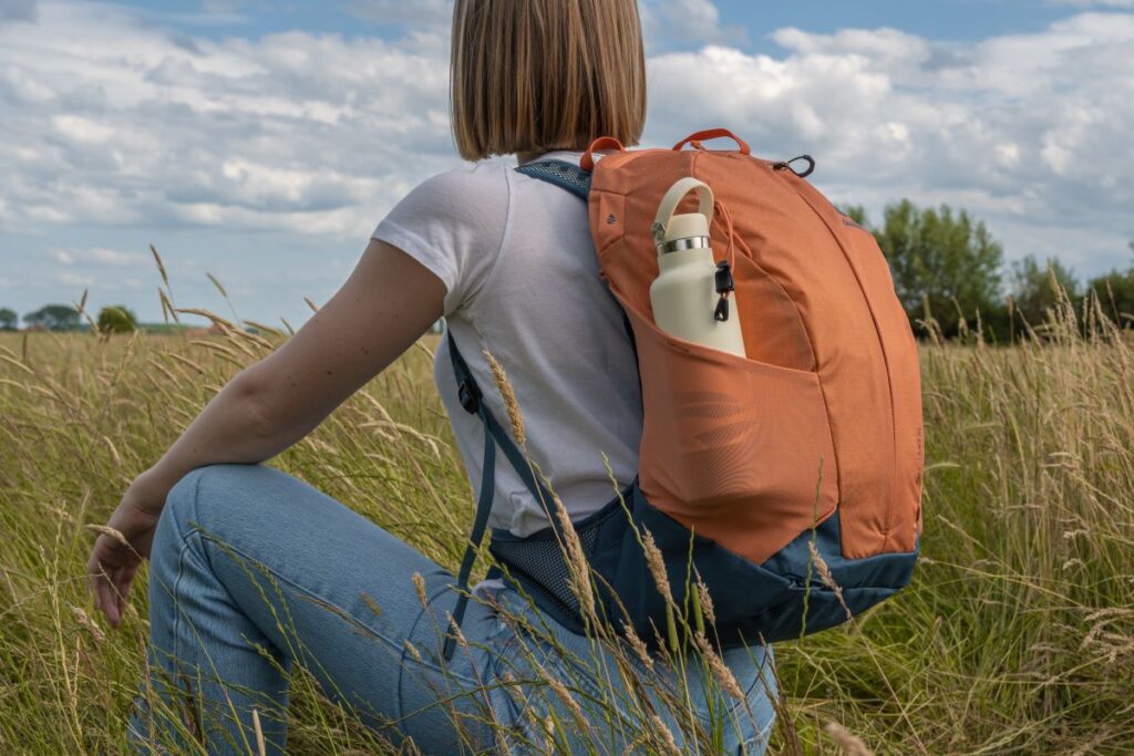 deuter review AC Lite 21 SL water bottle holder