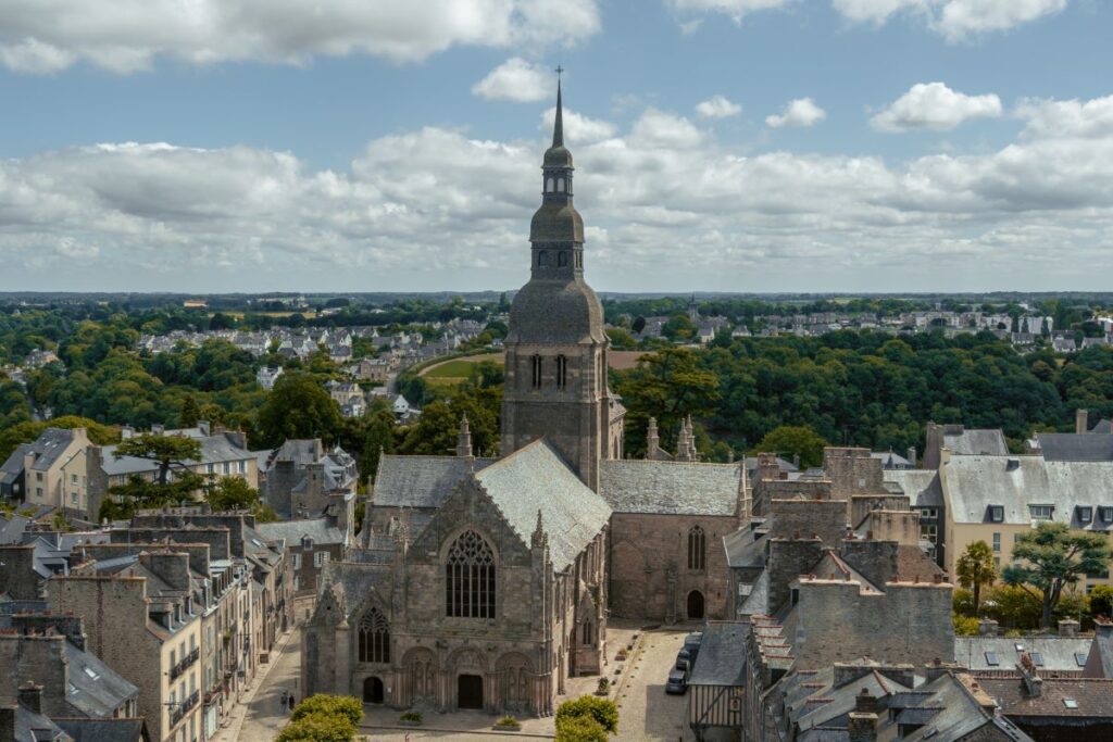 Dinan from above
