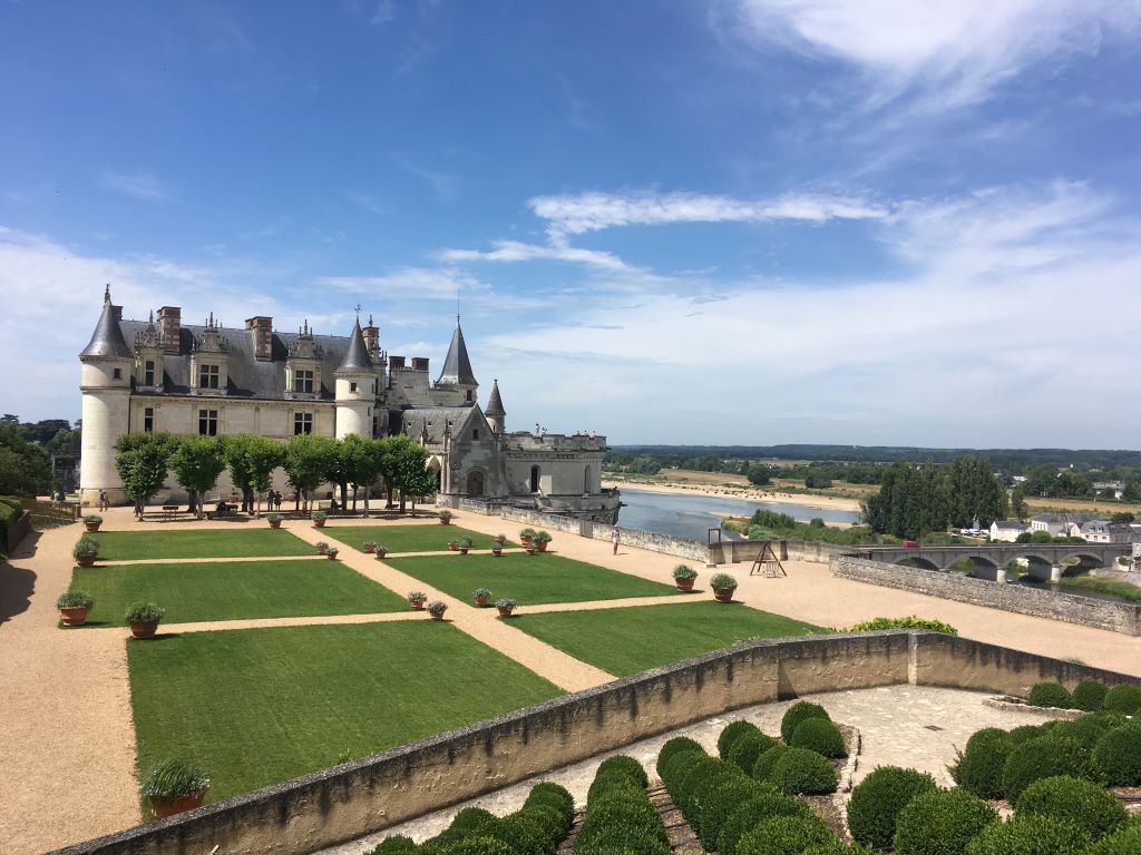Amboise Chateaux garden
