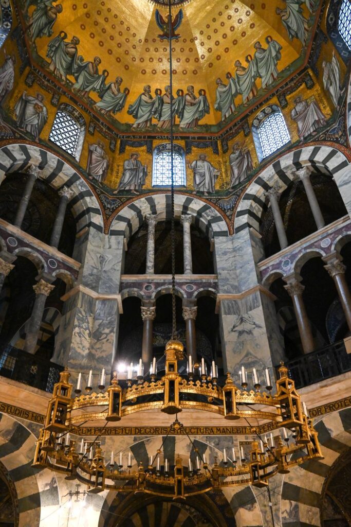 mosaics in the dom of aachen