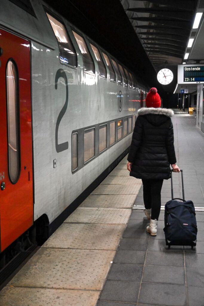 from Brussels to Aachen by train