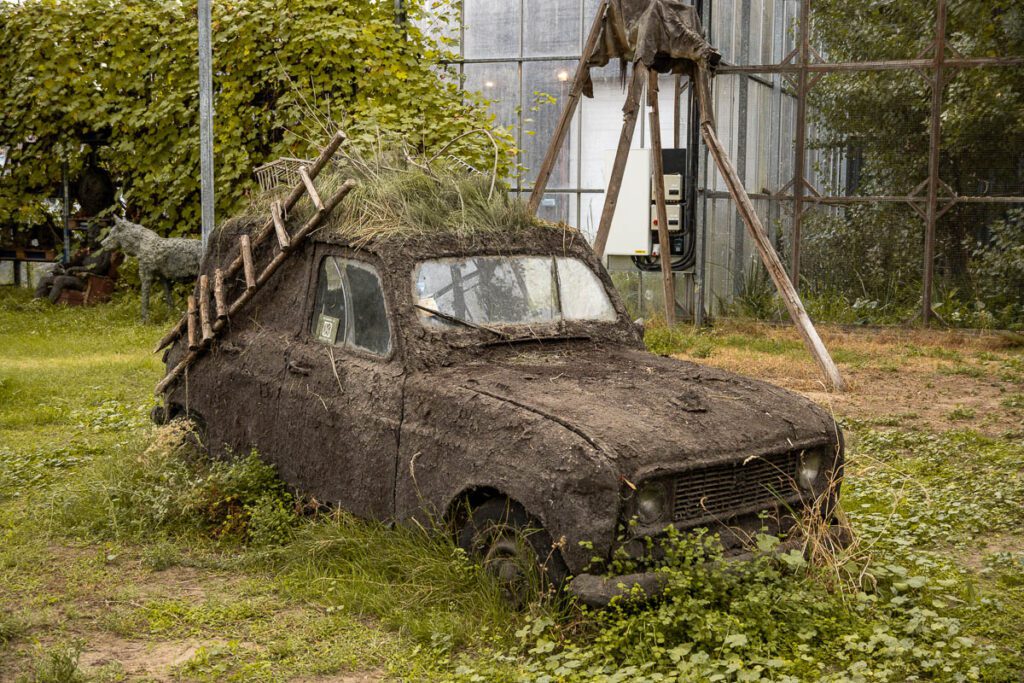 Car artwork in Verbeke Foundation