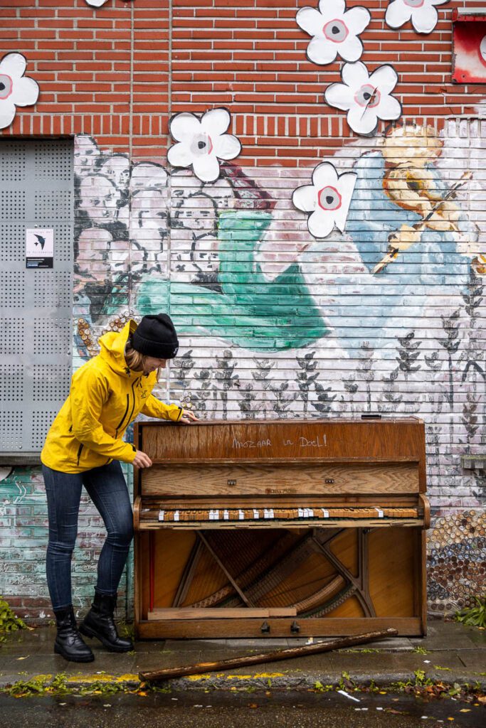 Piano in Doel