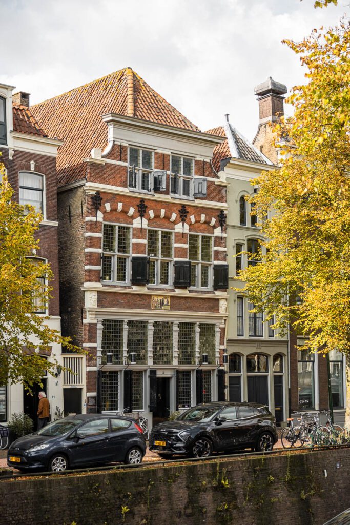 Skewed house in Gouda